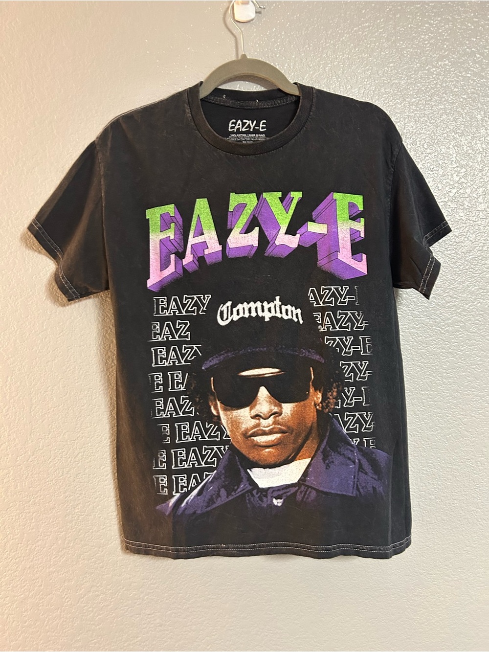 Women’s black purple white green graphic hip hop t shirt T-shirt size small